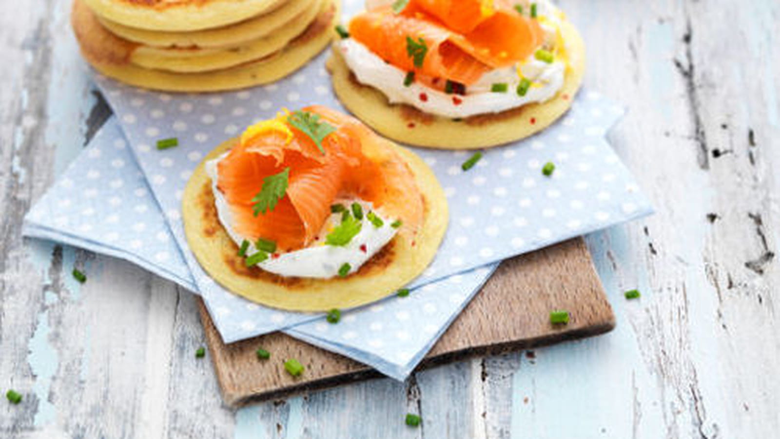 Blinis sans gluten au saumon fumé