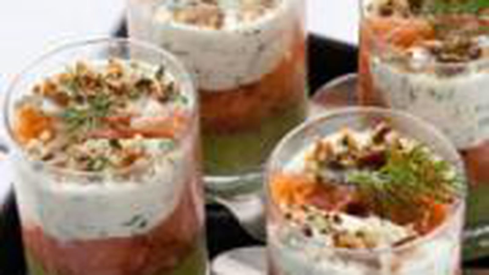 Verrines de saumon fumé à la crème d'avocat