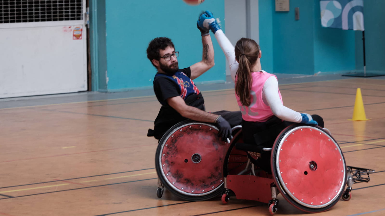 Deux joueurs de goalball en 2024