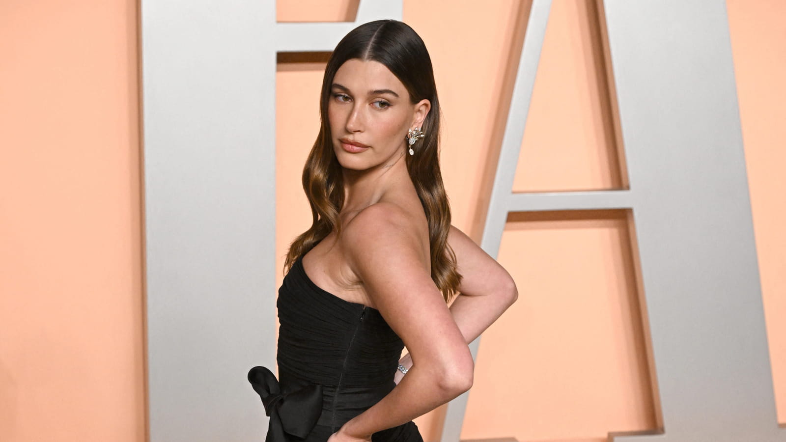 Hailey Bieber