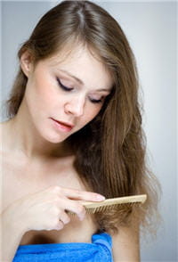 votre peigne est plein de cheveux ?