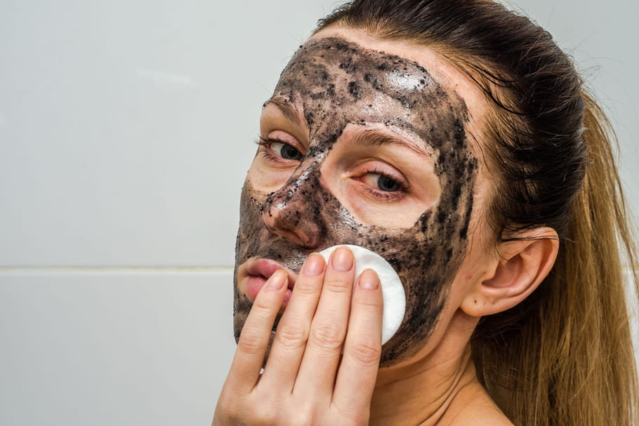 Meilleurs masques au charbon pour une peau parfaite