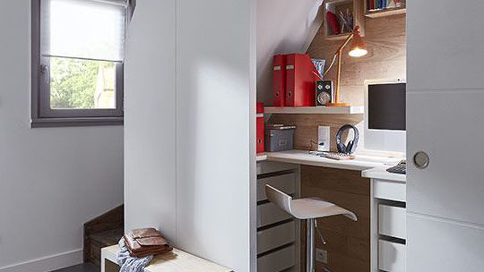 Bureau dissimulé