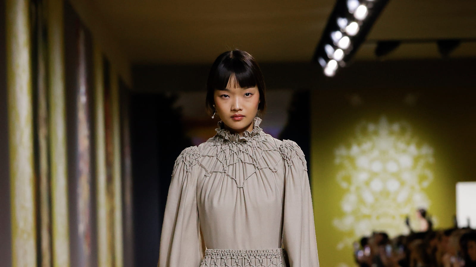 Look 15