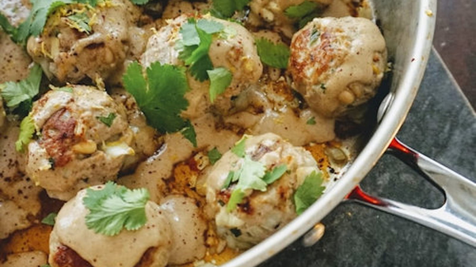 Keftas de boeuf au citron, sauce tahini