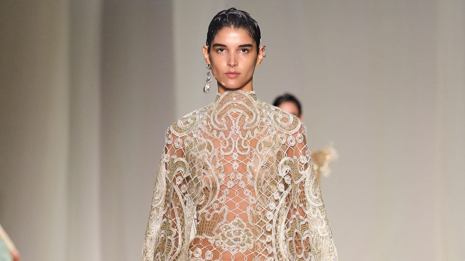 Look 19