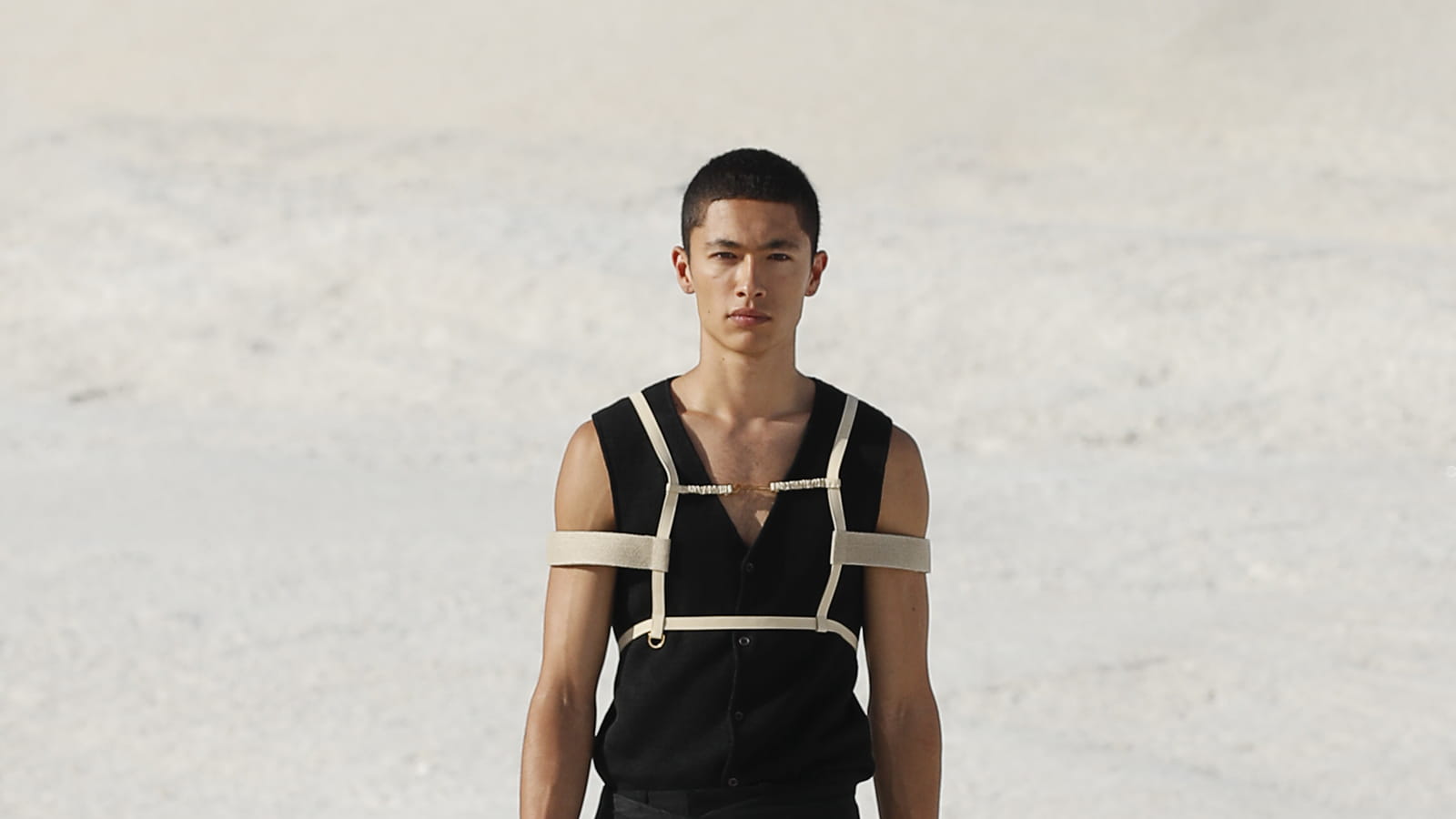 Look 10