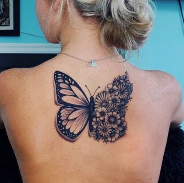 Papillon Fleuri Dans Le Dos