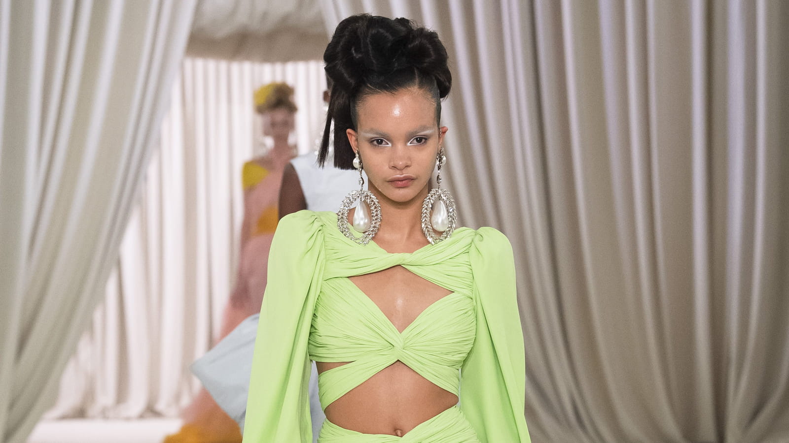 Look 7