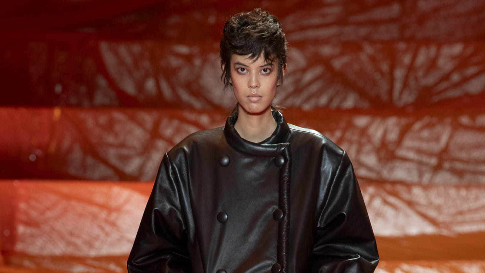 Look 16