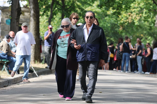 Josiane Balasko et son mari aux obs&egrave;ques de Catherine Ringer, &agrave; Paris