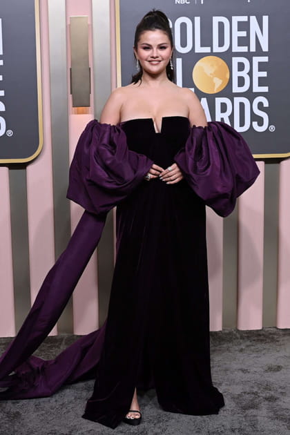 Selena Gomez en robe bustier