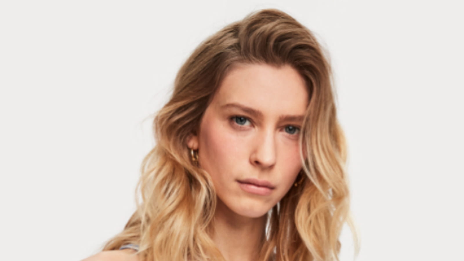 Top crop Scotch & Soda