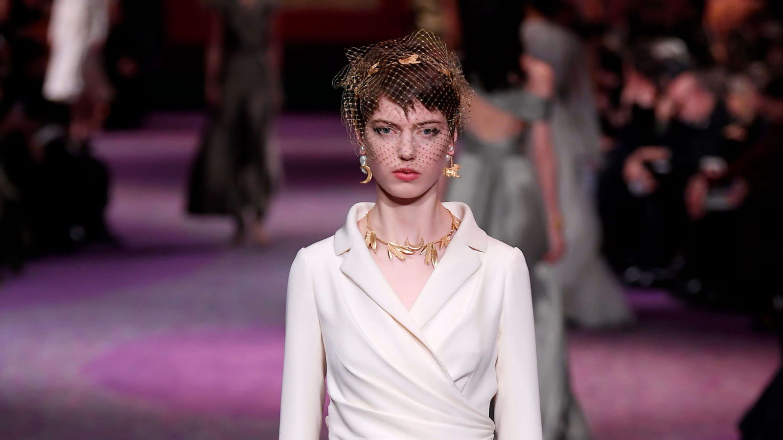 Look 16