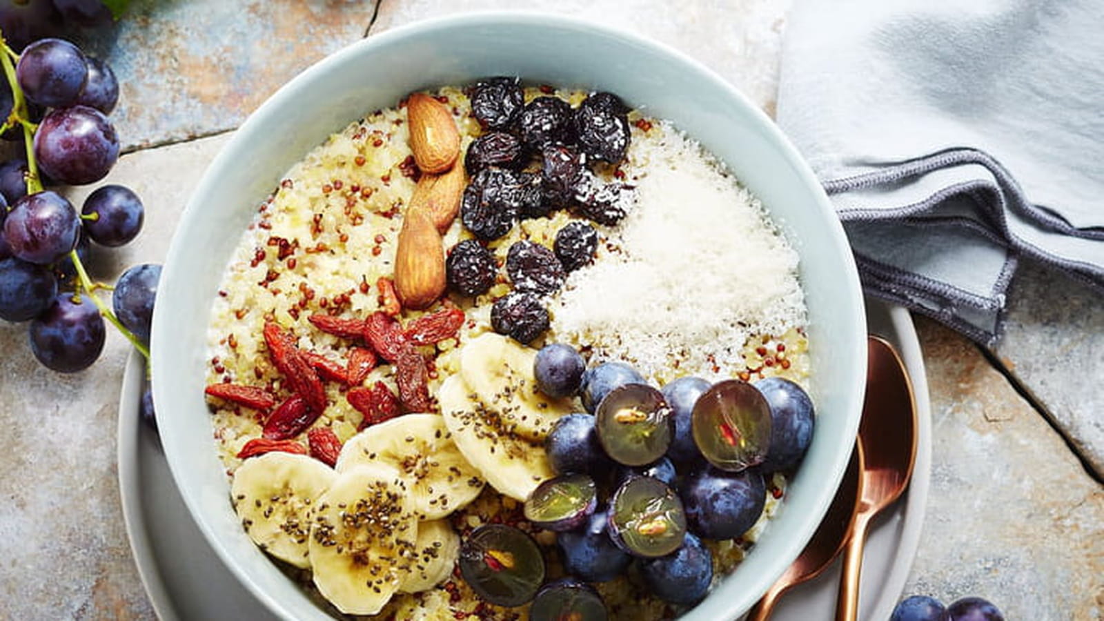 Bowl quinoa chia et fruits