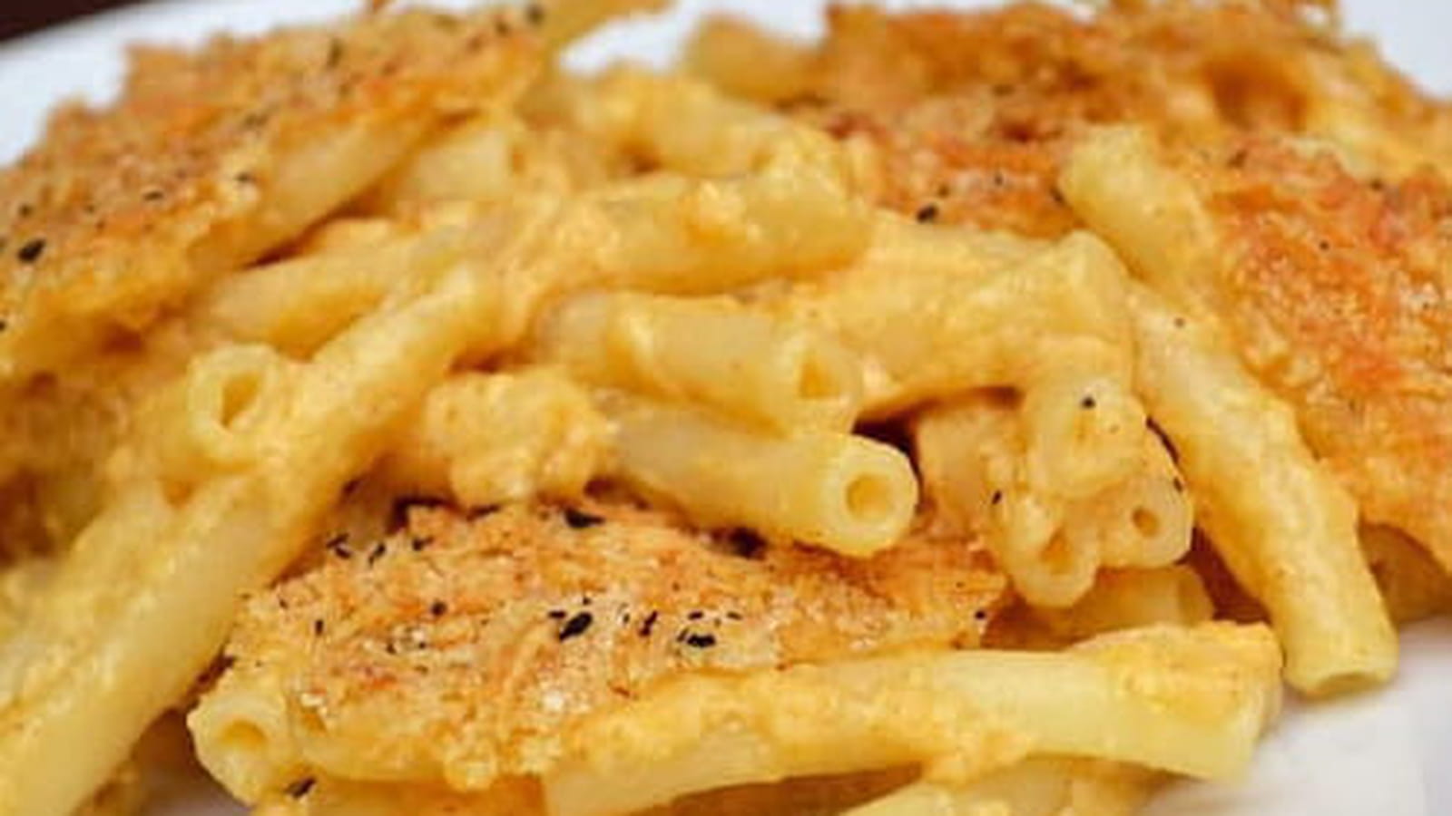 Gratin de macaroni au cheddar ou Mac and cheese