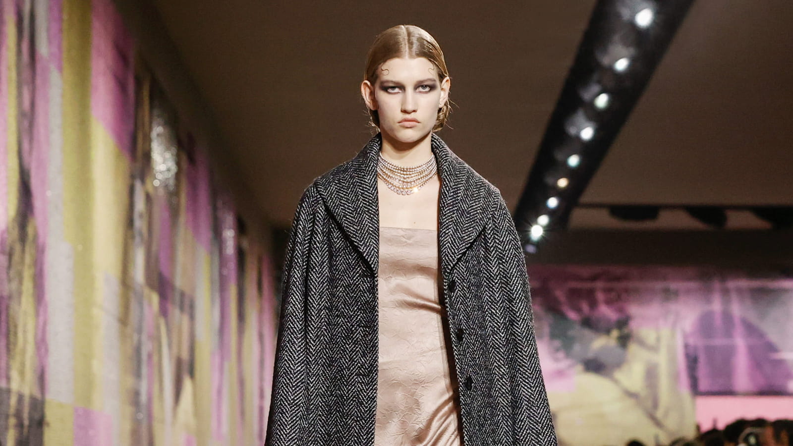 Look 15