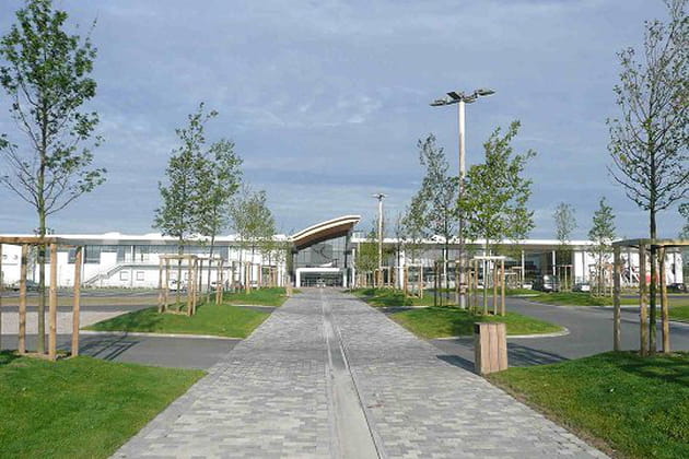 Un si&egrave;ge social au c&oelig;ur d'un am&eacute;nagement paysager qui se veut durable