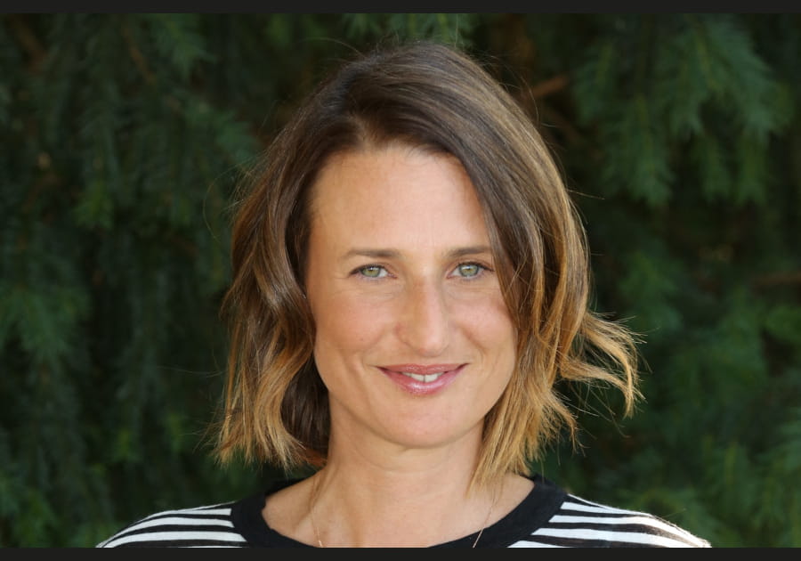 Camille Cottin, ravissante avec ses m&egrave;ches blondes