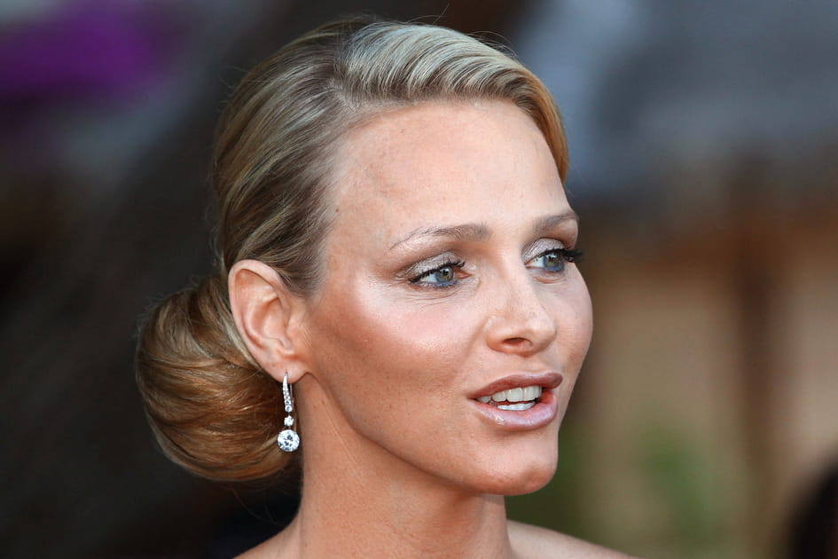 Le chignon bas de Charlene de Monaco
