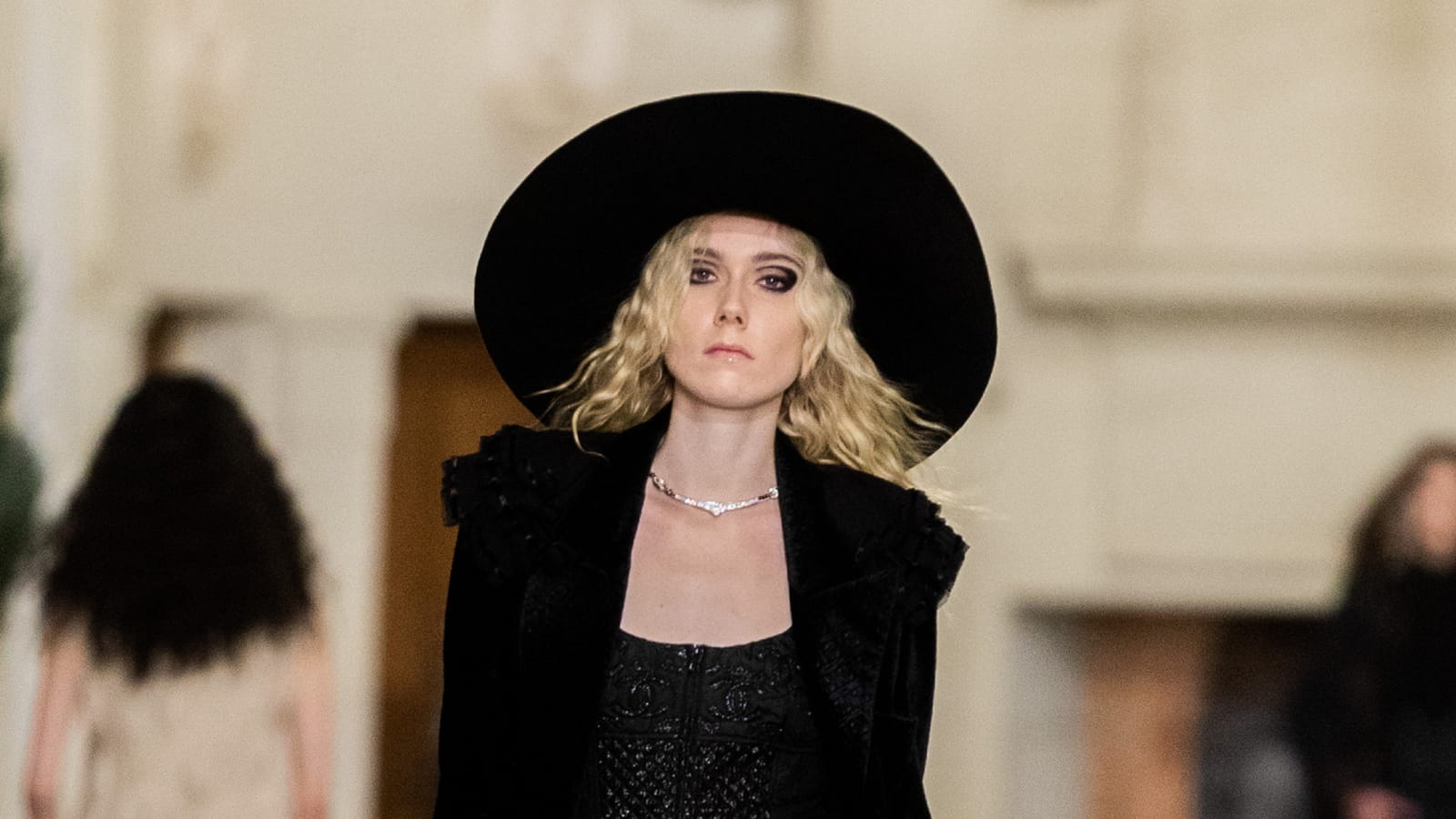 Look 38