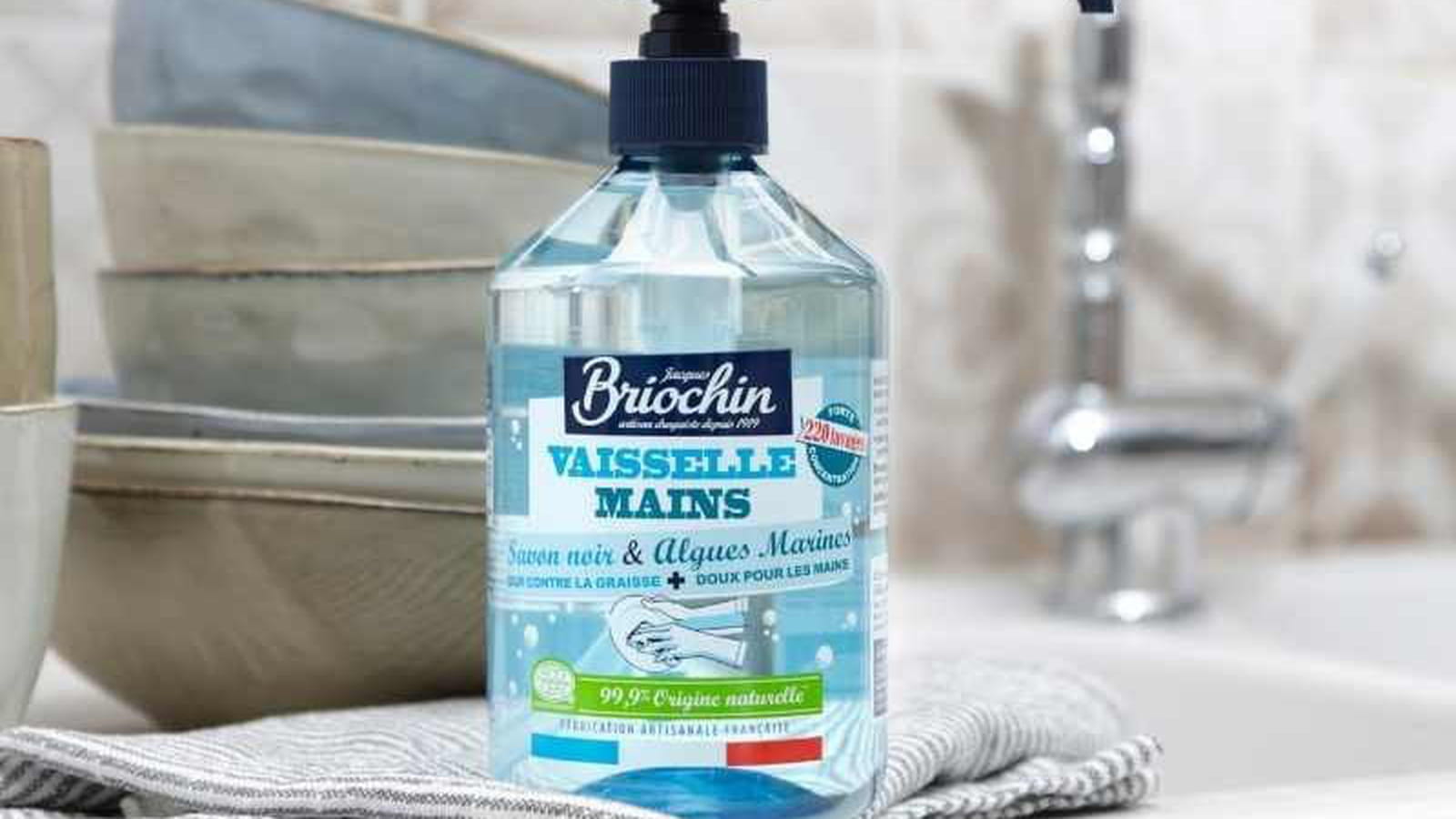Liquide vaisselle et main