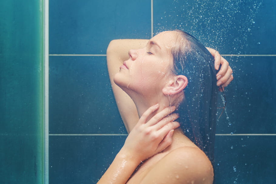 Les bienfaits de la douche selon le moment de la journée
