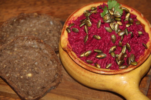 Houmous de betterave aux graines de courge