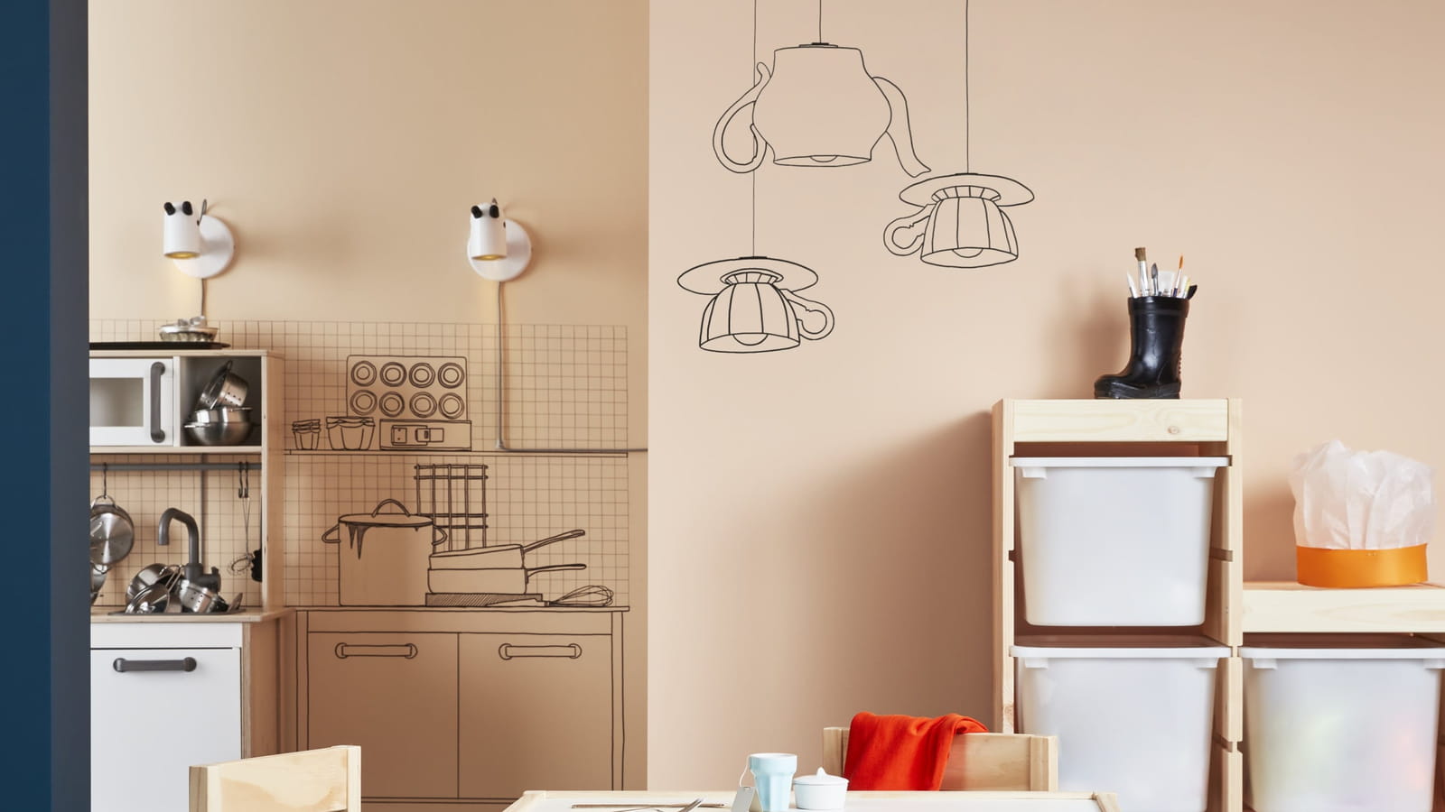 Dessins sur les murs de la chambre enfant