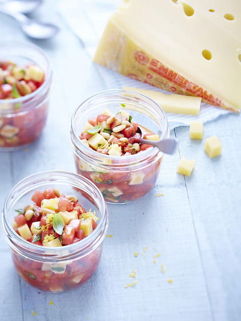 Verrines de tartare de past&egrave;que fra&icirc;che avec L'Emmentaler AOP suisse