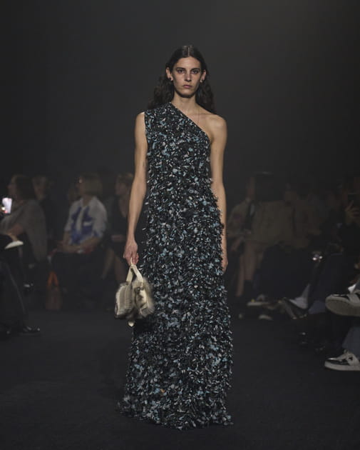 Look 34&nbsp;du d&eacute;fil&eacute; Burberry