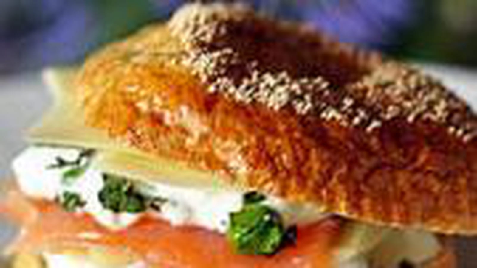 Bagel au comté et saumon