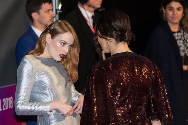 Emma Stone a la boule au ventre