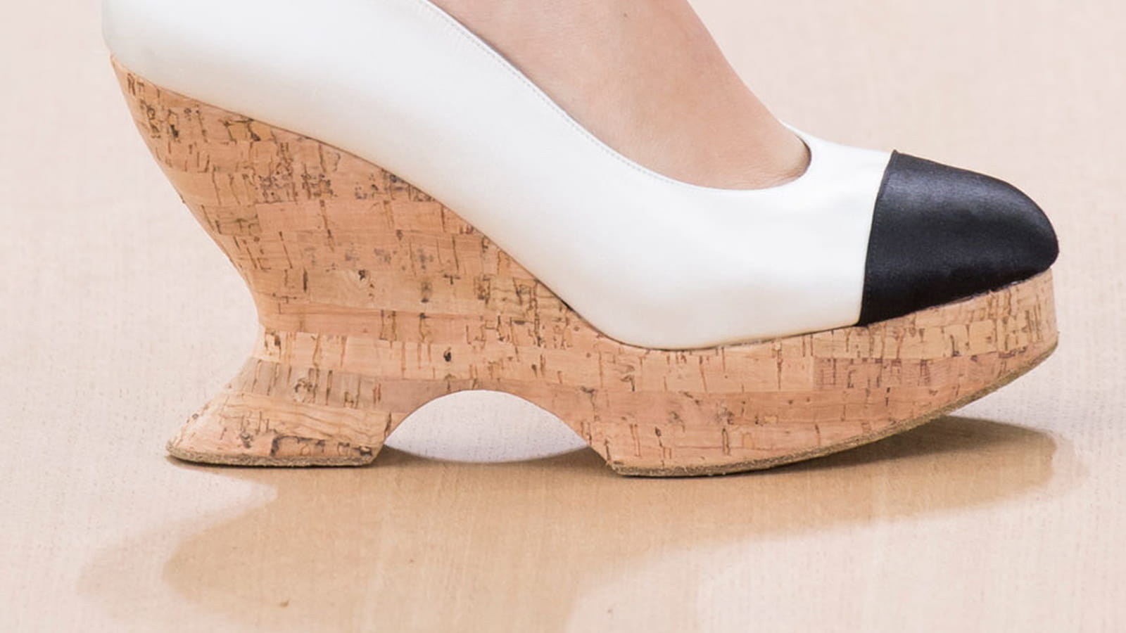 Slingback compensées Chanel