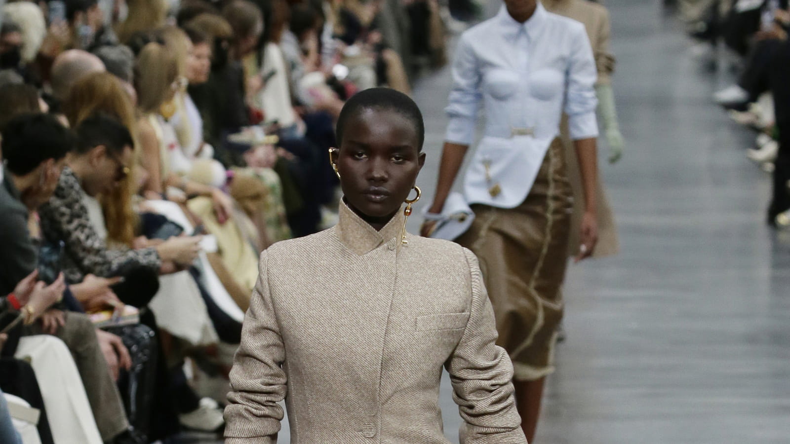 Look 13