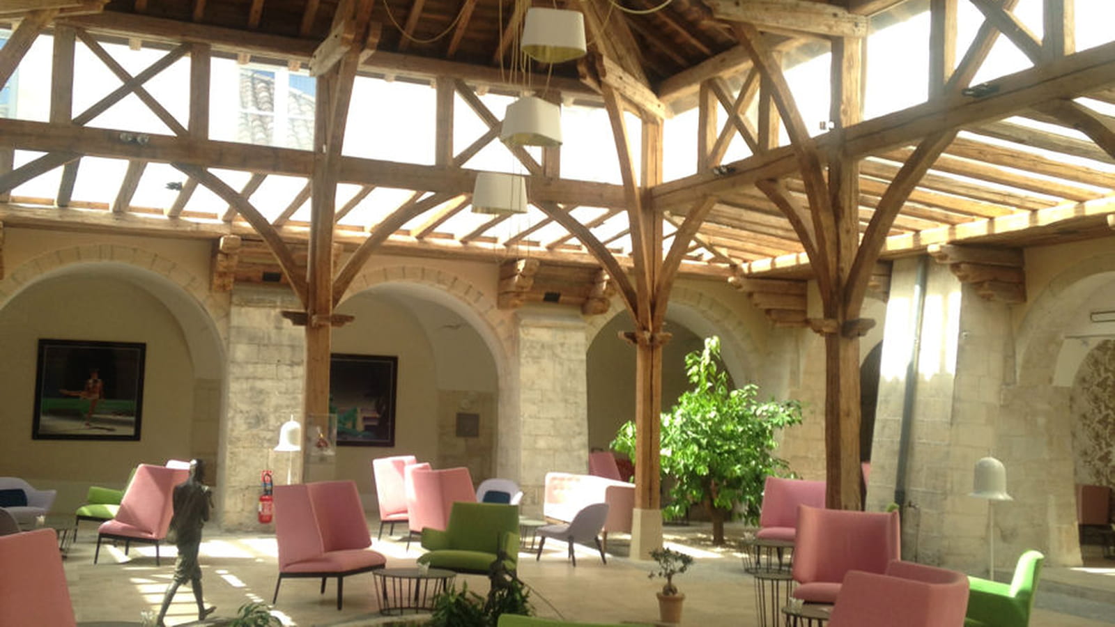 Le cloître intérieur de l'hôtel 