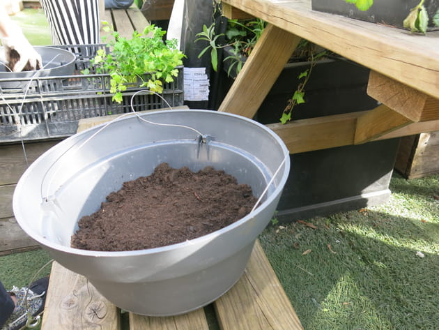 Etape 2 : tapisser la jardini&egrave;re