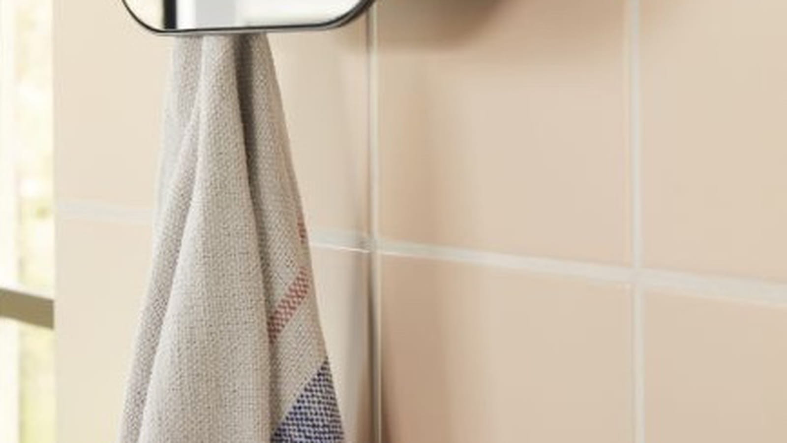 Miroir porte-serviettes