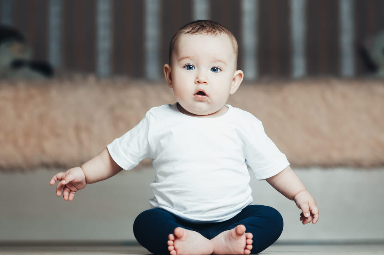 À quel âge bébé se tientil assis