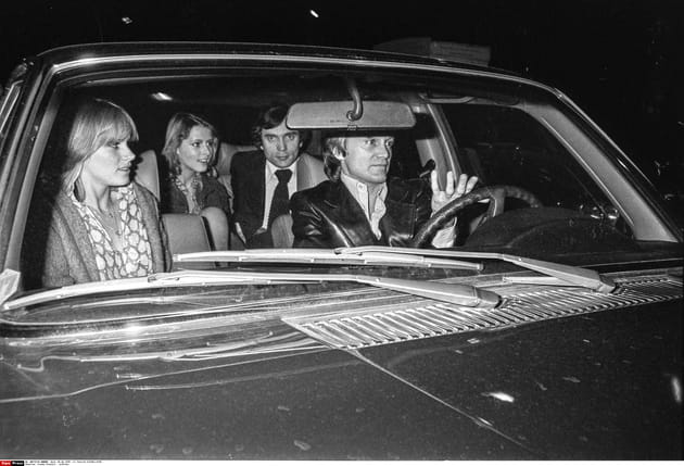 Claude Fran&ccedil;ois, au volant de sa voiture