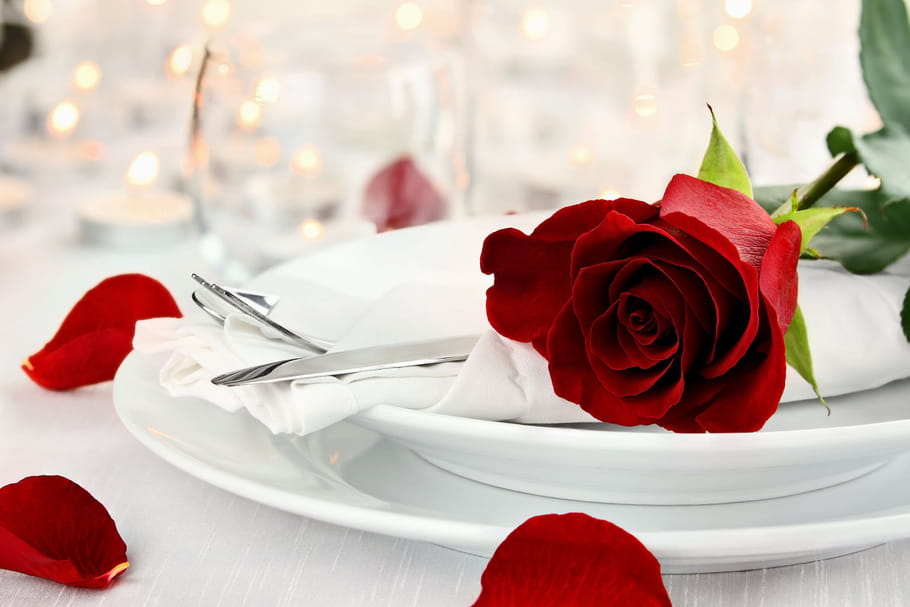 Repas de Saint-Valentin : facile à la maison ou gastronomique pas cher