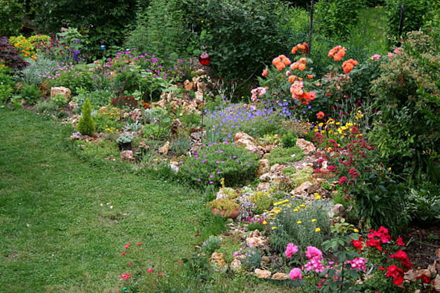 Une rocaille pour accueillir les vivaces