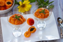 Panna cotta, compotée d'abricots à la verveine : Etape 2