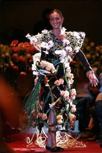 Une robe de mariée épurée et futuriste