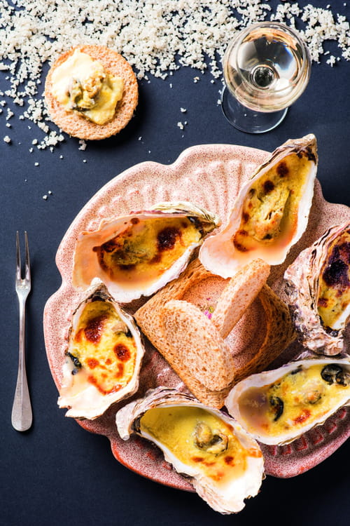 Huîtres chaudes au Comté au vin jaune
