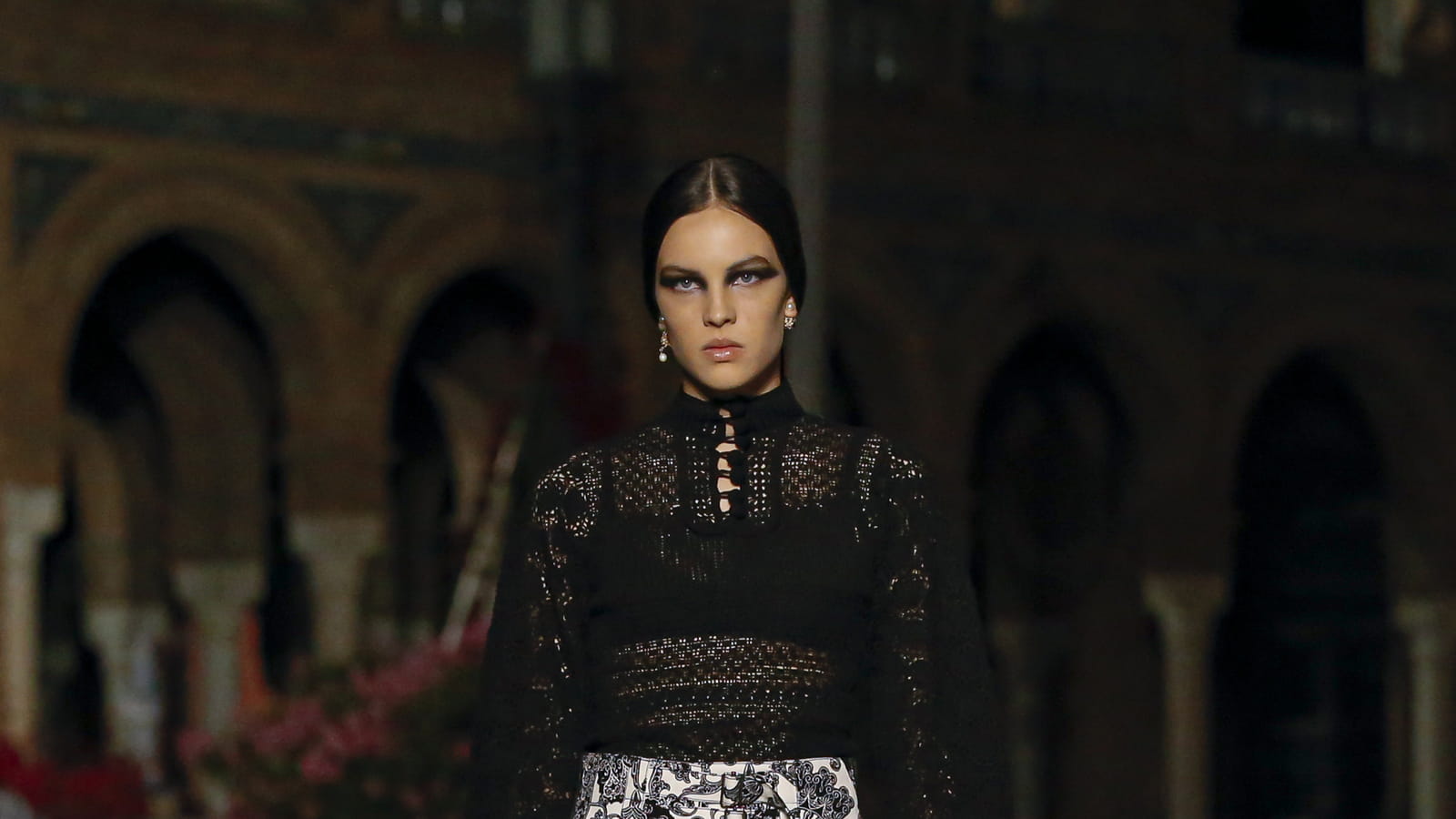Look 13