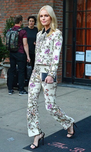 Kate Bosworth en costume fleuri Giambattista Valli