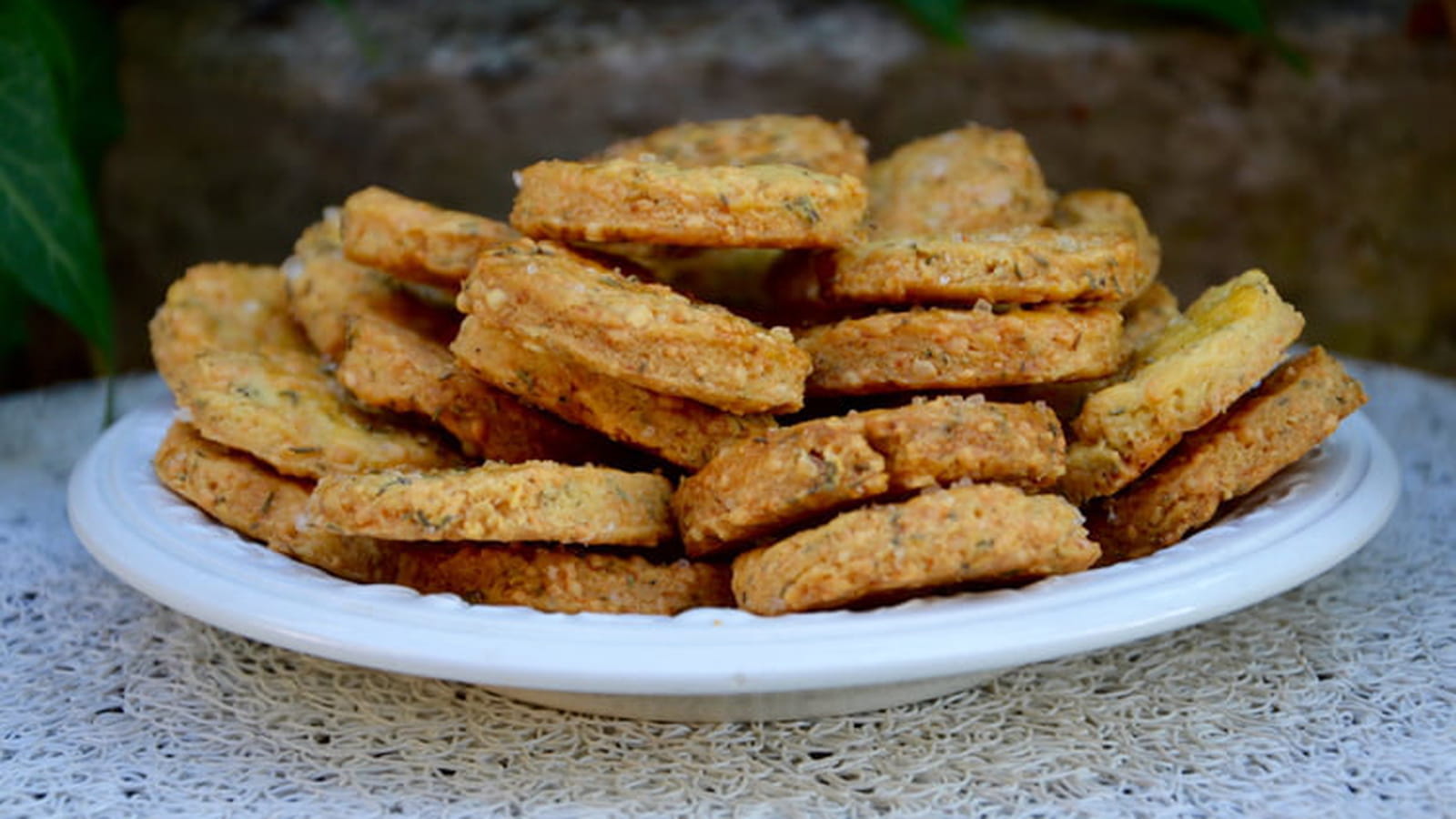 Biscuits apéritifs aux herbes de Provence