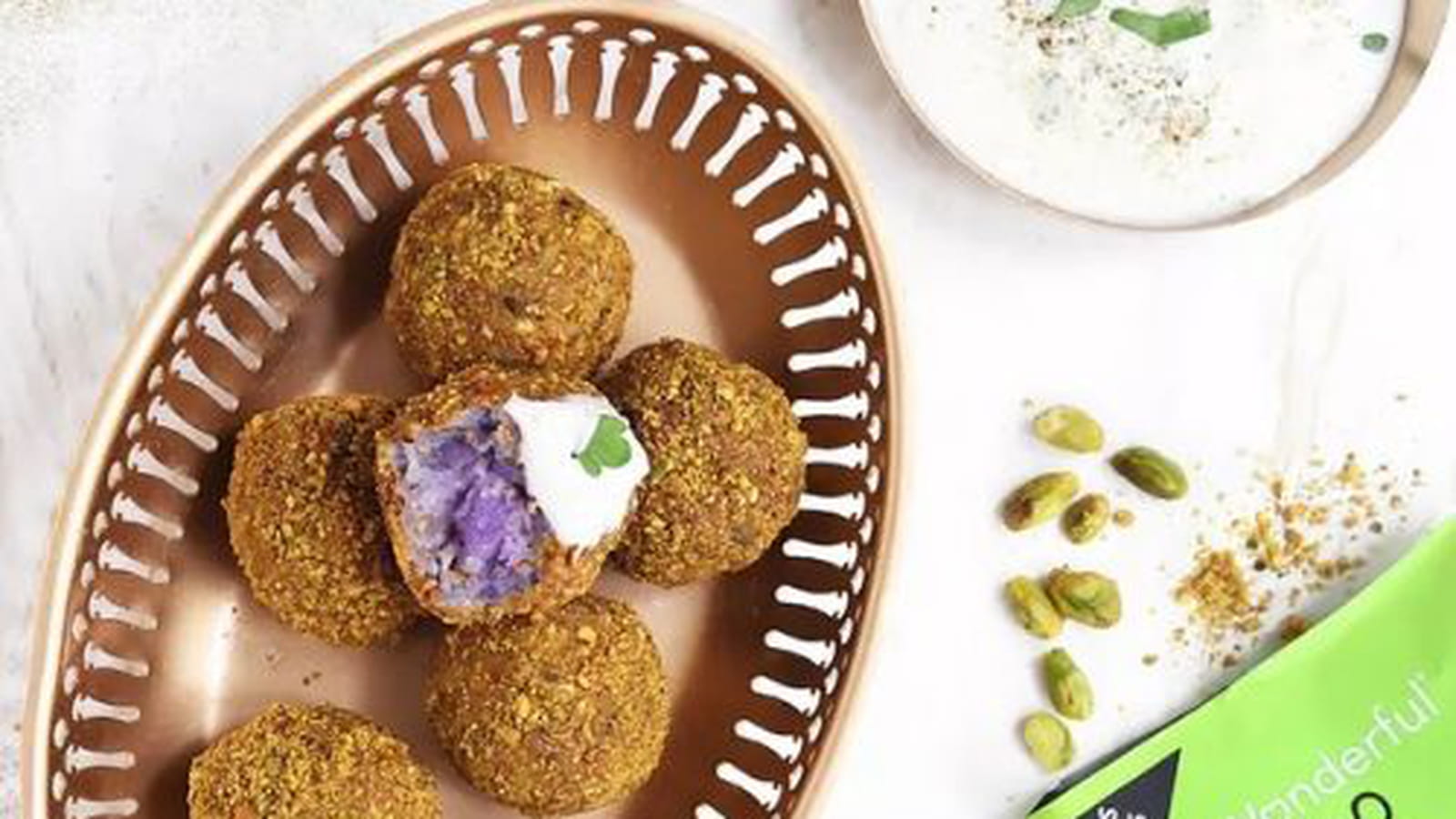 Boulettes de patate douce violette panées aux pistaches