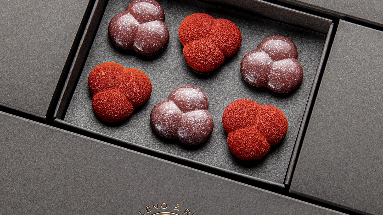Le coffret de six Trèfles de Simon Detraz pour Alléno & Rivoire